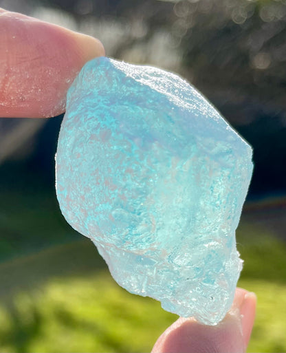 Cristal africain bleu, minéral afrique. Blue crystal from africa