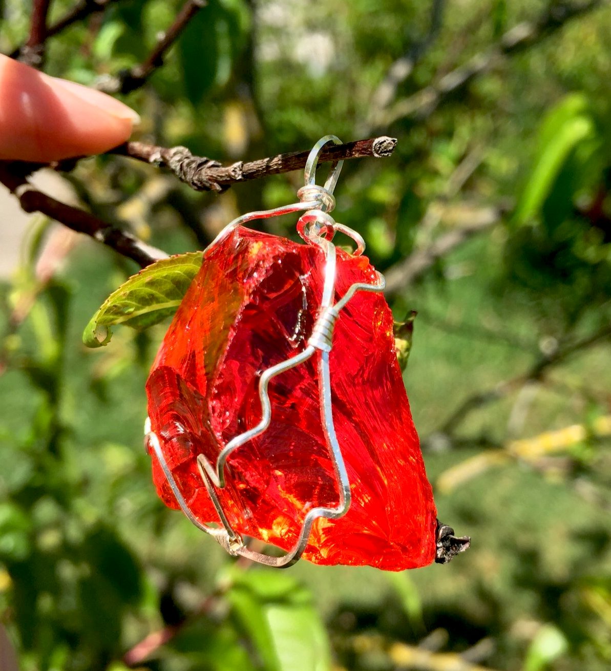 andara cristal rouge pele