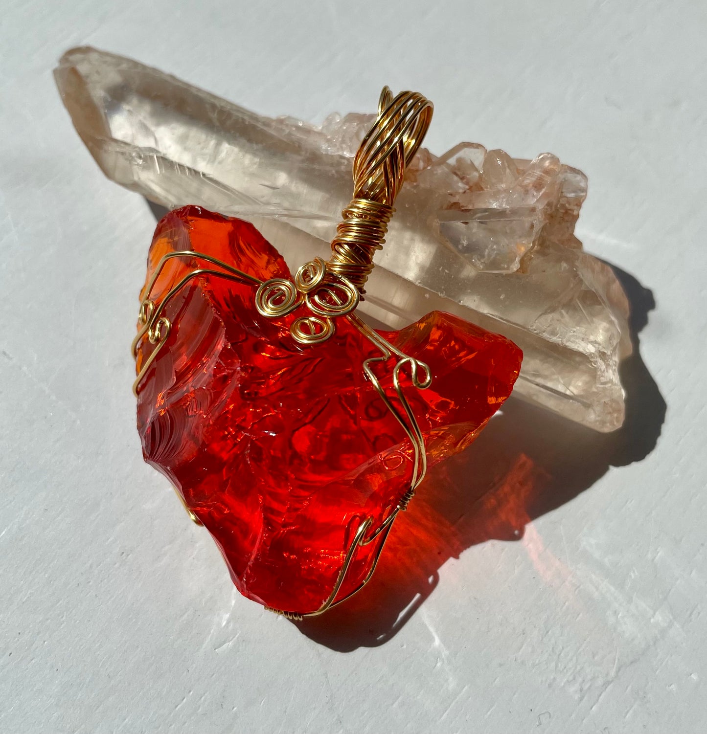 Pendentif ANDARA COEUR du feu solaire de la création 24 g