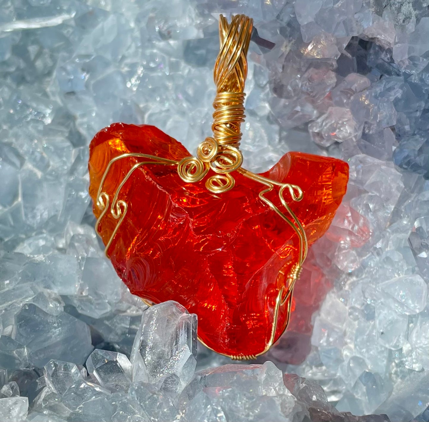 Pendentif ANDARA COEUR du feu solaire de la création 24 g