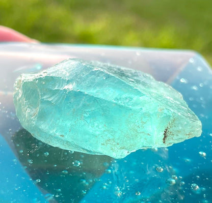 Rare Cristal bleu vert ETHERIUM ~ 28 g  | minéral Afrique ANDARA | R7