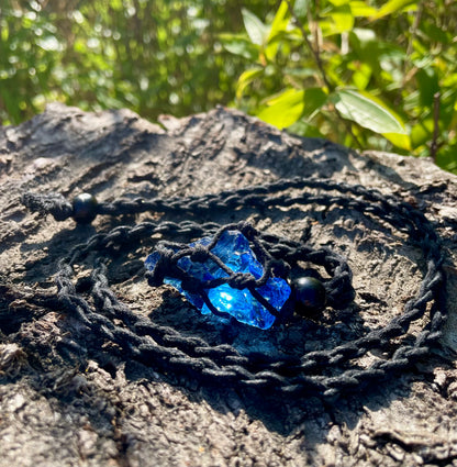 Pendentif macramé ANDARA bleu 13 g  | Cristal 5D / 777 •