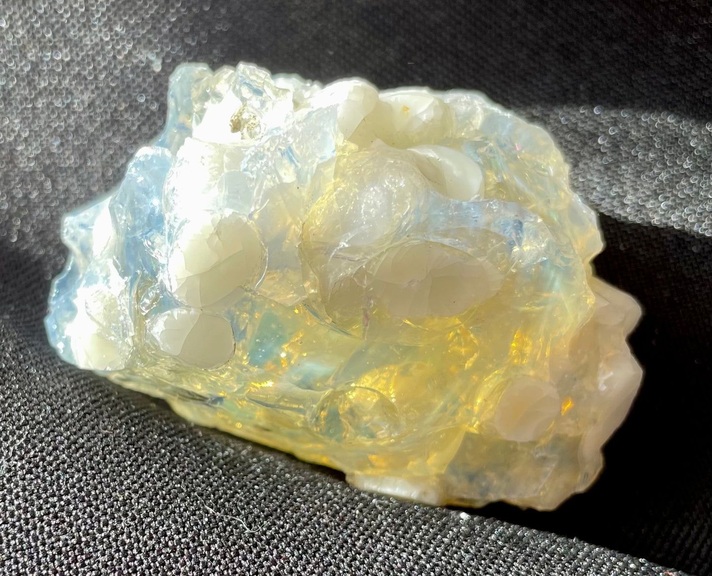 Rare ANDARA Perlé opalescent 68 g ~minéral etherium